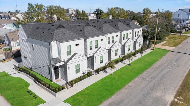 1206 Prince Street, Houston, TX 77008