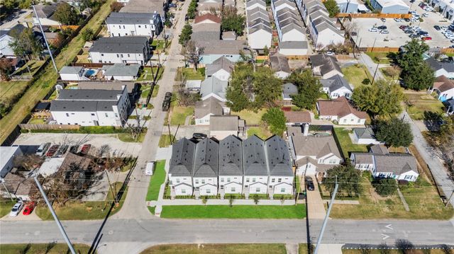 1206 Prince Street, Houston, TX 77008