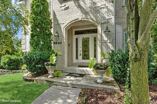 8840 Royal Drive, Burr Ridge, IL 60527