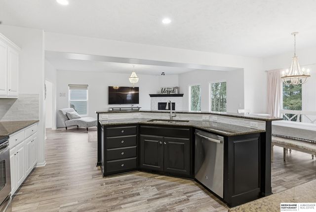 15937 Grebe Street, Bennington, NE 68007