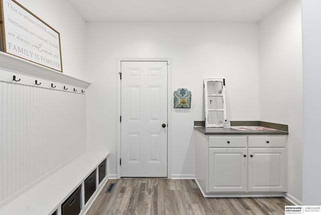 15937 Grebe Street, Bennington, NE 68007