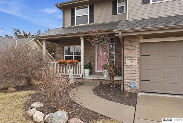 15937 Grebe Street, Bennington, NE 68007