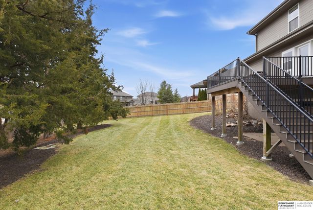 15937 Grebe Street, Bennington, NE 68007