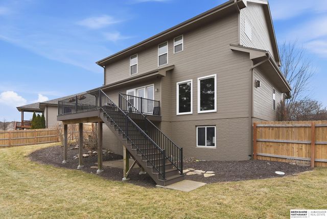 15937 Grebe Street, Bennington, NE 68007