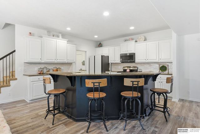 15937 Grebe Street, Bennington, NE 68007