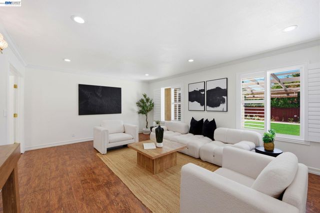 42447 Paseo Padre Pkwy, Fremont, CA 94539