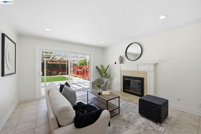 42447 Paseo Padre Pkwy, Fremont, CA 94539