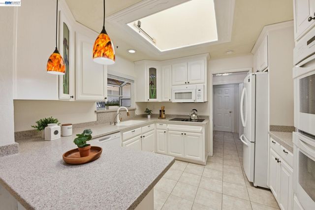 42447 Paseo Padre Pkwy, Fremont, CA 94539