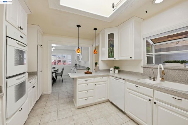 42447 Paseo Padre Pkwy, Fremont, CA 94539