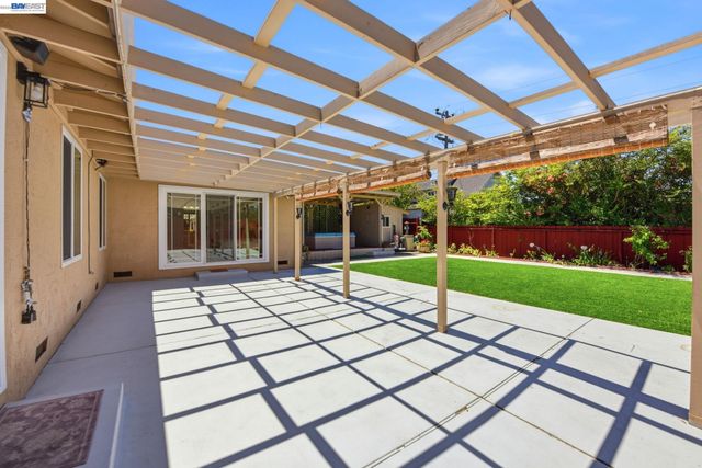 42447 Paseo Padre Pkwy, Fremont, CA 94539