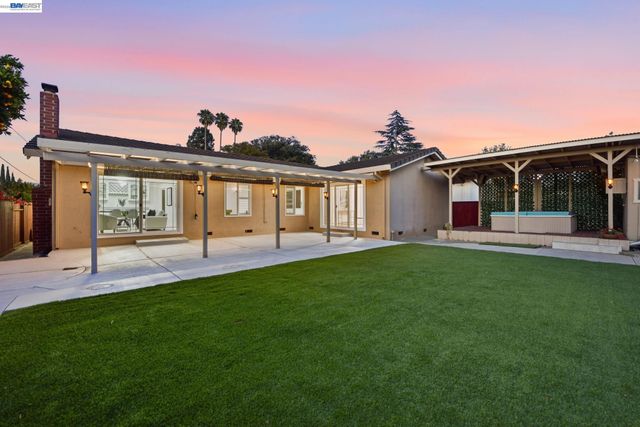 42447 Paseo Padre Pkwy, Fremont, CA 94539