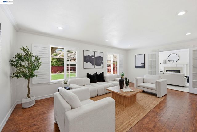 42447 Paseo Padre Pkwy, Fremont, CA 94539
