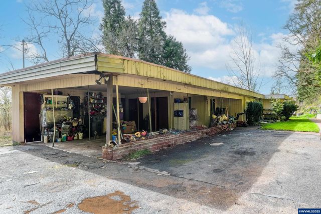 32763 Berlin Rd, Lebanon, OR 97355
