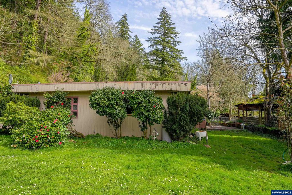 32763 Berlin Rd, Lebanon, OR 97355