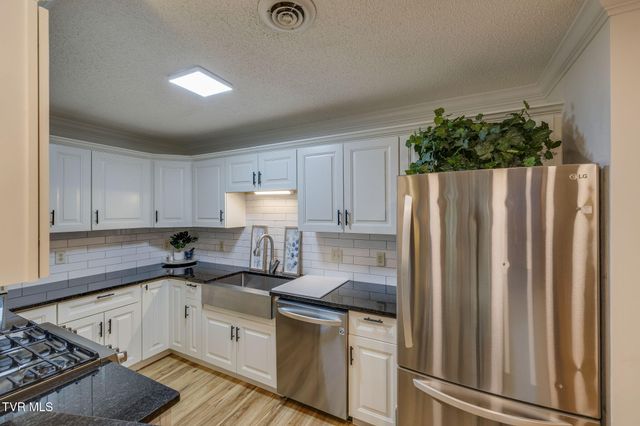 617 Franklin Square Court B, Johnson City, TN 37604