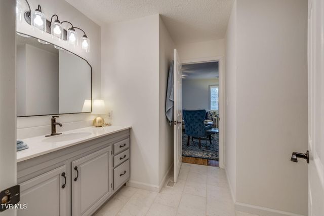 617 Franklin Square Court B, Johnson City, TN 37604