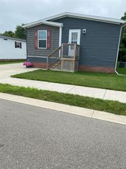 9680 Townsquare Boulevard, Fenton, MI 48430