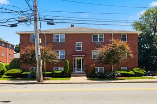 33 Montvale Ave 11, Woburn, MA 01801