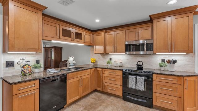 9326 EDISON ROAD, Lithia, FL 33547