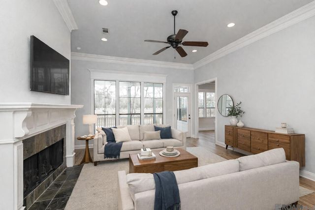 15454 Summer Trace Dr, Prairieville, LA 70769