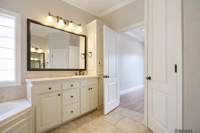 15454 Summer Trace Dr, Prairieville, LA 70769
