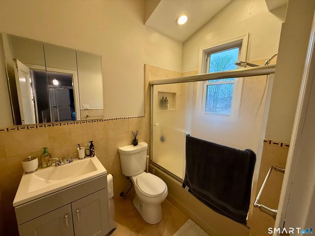 64 Hickory Street, Bridgeport, CT 06610