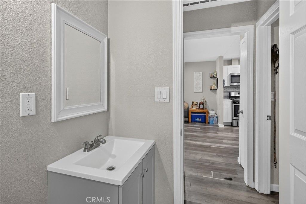 Image 11 of property listing at 1565 E Santa Fe, Merced, CA 95340