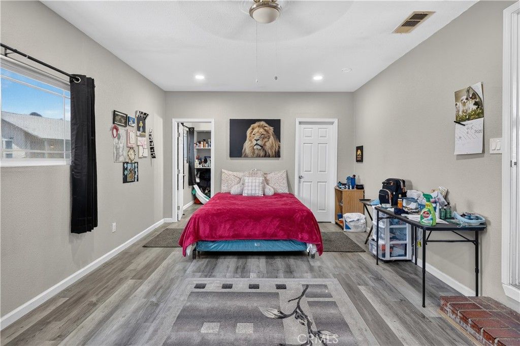 Image 15 of property listing at 1565 E Santa Fe, Merced, CA 95340