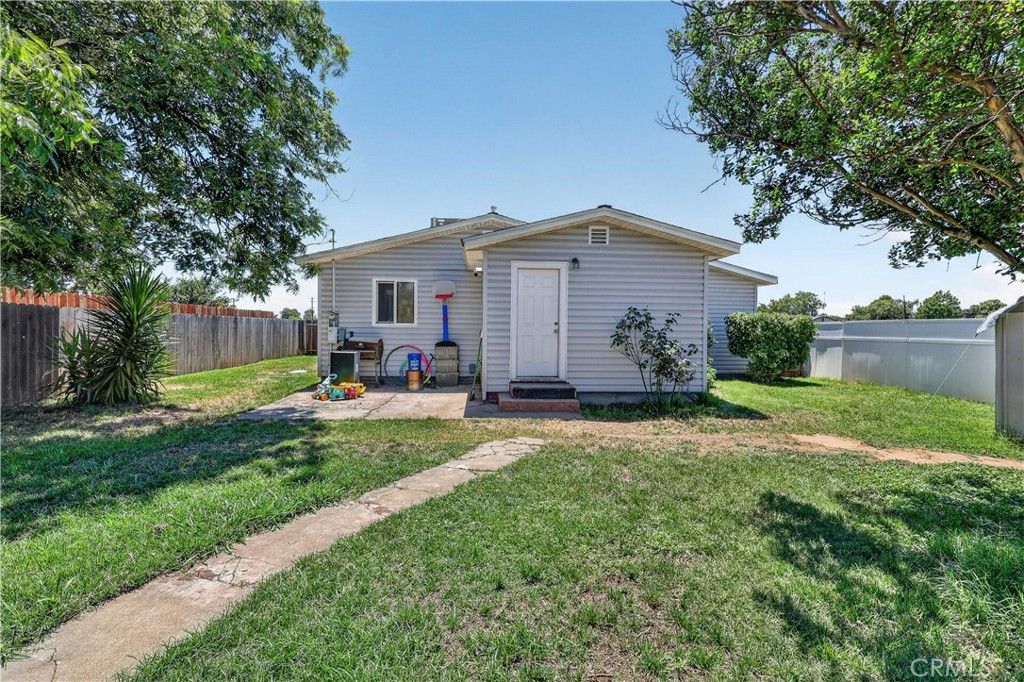 Image 23 of property listing at 1565 E Santa Fe, Merced, CA 95340