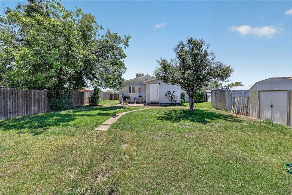 Image 24 of property listing at 1565 E Santa Fe, Merced, CA 95340