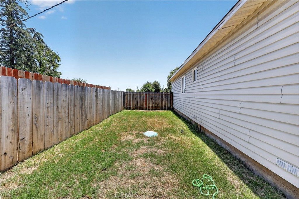 Image 25 of property listing at 1565 E Santa Fe, Merced, CA 95340