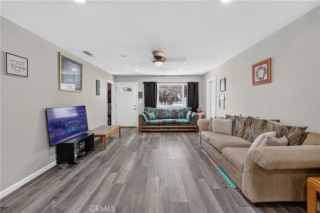 Image 4 of property listing at 1565 E Santa Fe, Merced, CA 95340