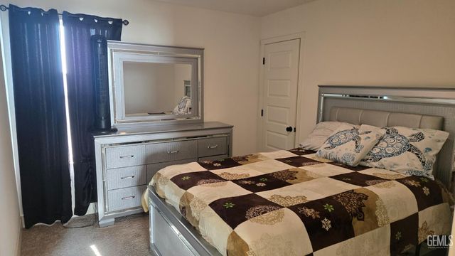 9007 Miranda Garden Street, Bakersfield, CA 93311