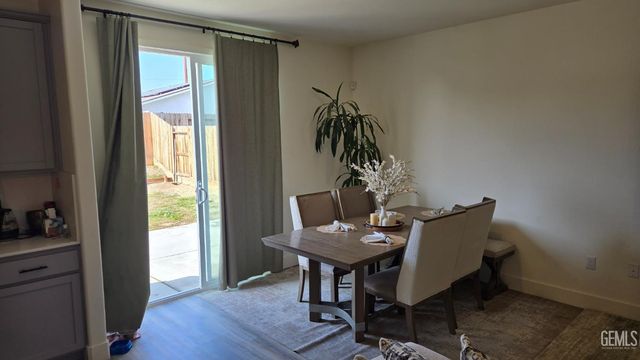 9007 Miranda Garden Street, Bakersfield, CA 93311
