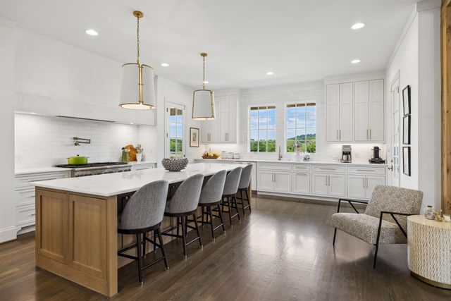 3580 Gray Ln, Thompsons Station, TN 37179