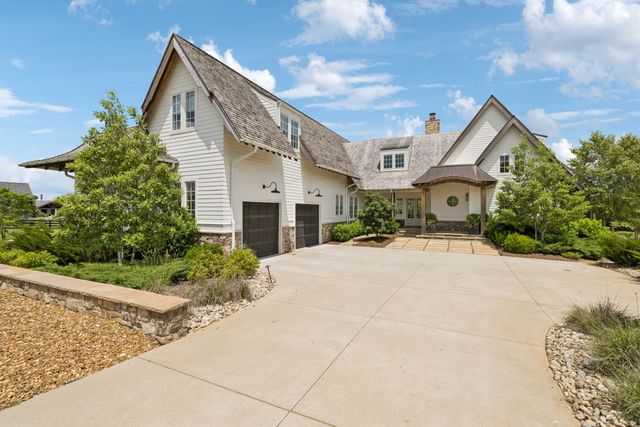 3580 Gray Ln, Thompsons Station, TN 37179