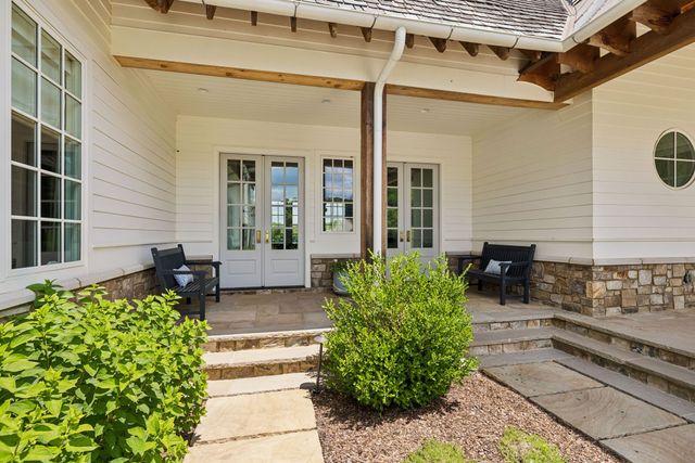 3580 Gray Ln, Thompsons Station, TN 37179