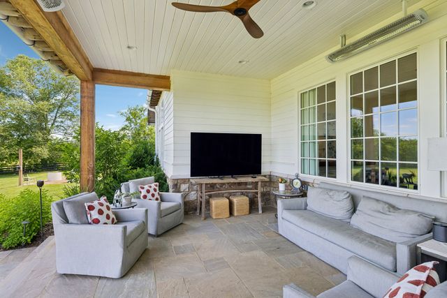 3580 Gray Ln, Thompsons Station, TN 37179