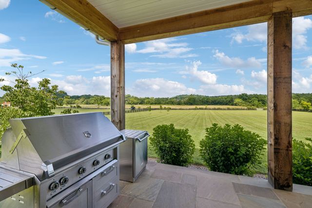 3580 Gray Ln, Thompsons Station, TN 37179