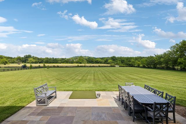 3580 Gray Ln, Thompsons Station, TN 37179