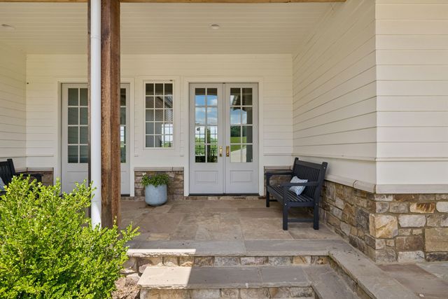 3580 Gray Ln, Thompsons Station, TN 37179