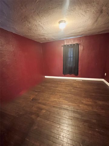 333 S 12th Street, Chariton, IA 50049