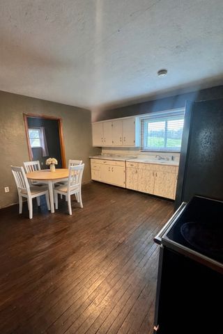 333 S 12th Street, Chariton, IA 50049