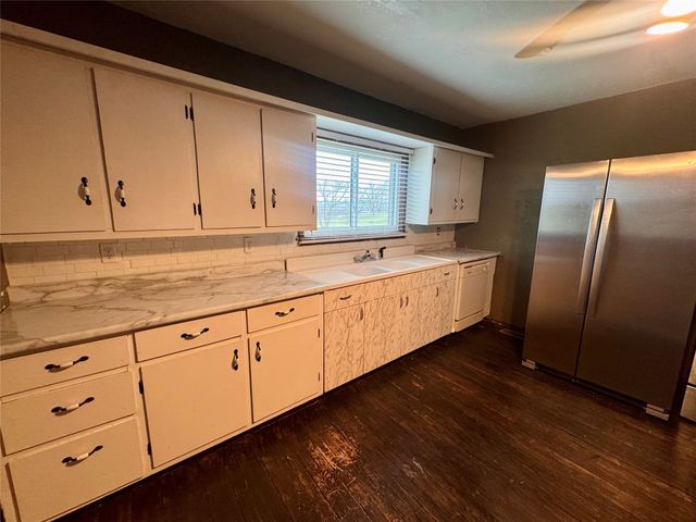 333 S 12th Street, Chariton, IA 50049
