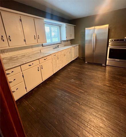 333 S 12th Street, Chariton, IA 50049