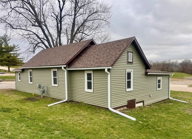 333 S 12th Street, Chariton, IA 50049
