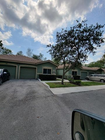220 Crestwood Circle 102, Royal Palm Beach, FL 33411