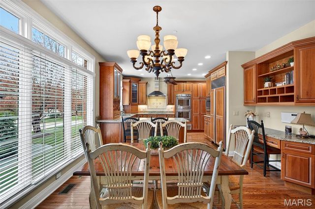 6 Upper Conway Lane, Chesterfield, MO 63017