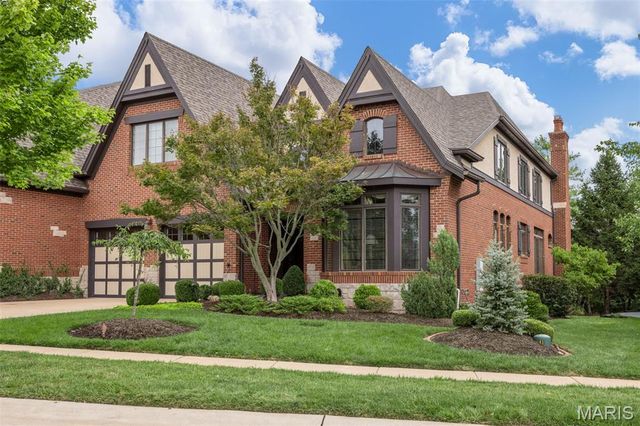 6 Upper Conway Lane, Chesterfield, MO 63017