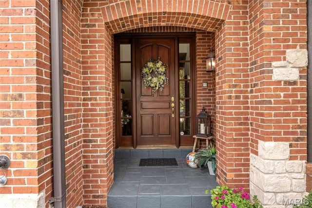 6 Upper Conway Lane, Chesterfield, MO 63017